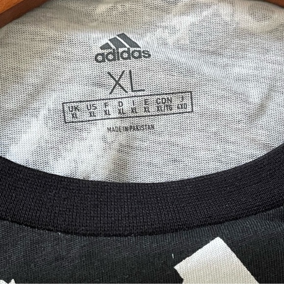 Adidas men Brand’s love all over logo printed Tshirt black white size XL NWT - Picture 9 of 10